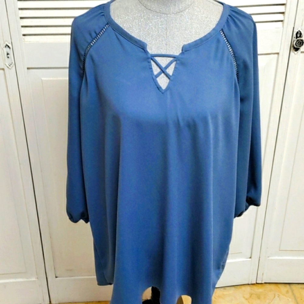 Maurices women's plus size blouse.